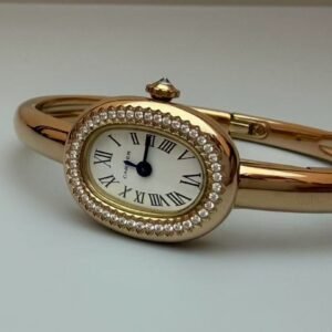 Replica Cartier Quartz Movement Watch 18 × 24mm